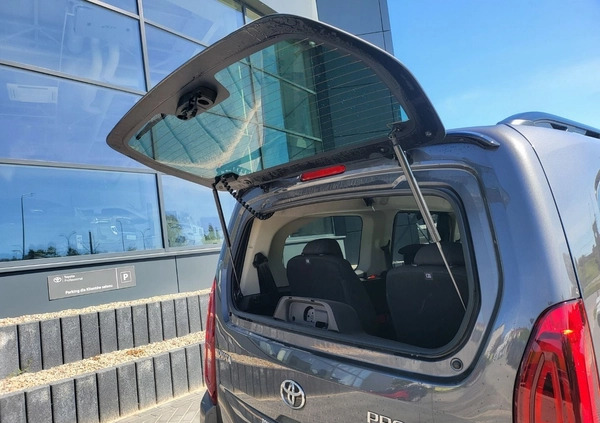 Toyota Proace City Verso cena 140000 przebieg: 21538, rok produkcji 2023 z Rypin małe 596